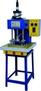 Un buen precio. Máquina de relieve térmico 3D semiautomática para tejidos ODM en línea