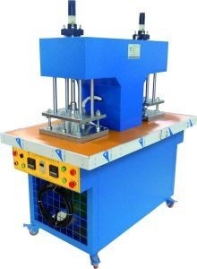 Máquina digital automática de relieve de ropa de alta frecuencia hidráulica