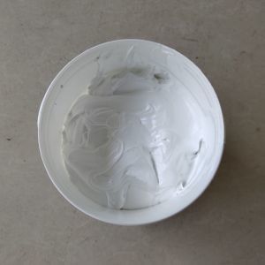 Un buen precio. SC-1100 Tinta de sello de tela de relieve para prendas de vestir blanca en línea