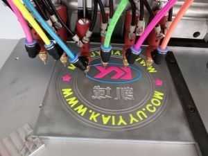 Un buen precio. 12 colores letra de grabado automático de grabado de tinta OEM en línea