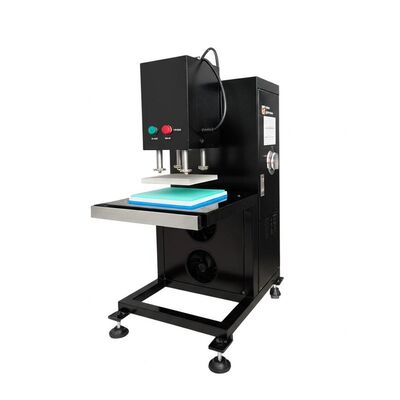 Un buen precio. 2Máquina de relieve de silicona de.5kW que ofrece voltaje 110V 220V y rango de temperatura 0C 300C para relieve de superficie de silicona de precisión en línea